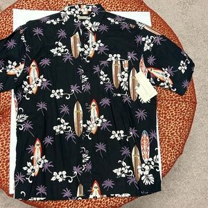 NWT! Classy, aloha shirt with surfboards, hibiscus and palm trees. Gorgeous! New
